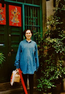 Susan pregnant in Hong Kong (photo by Annie Galpin)