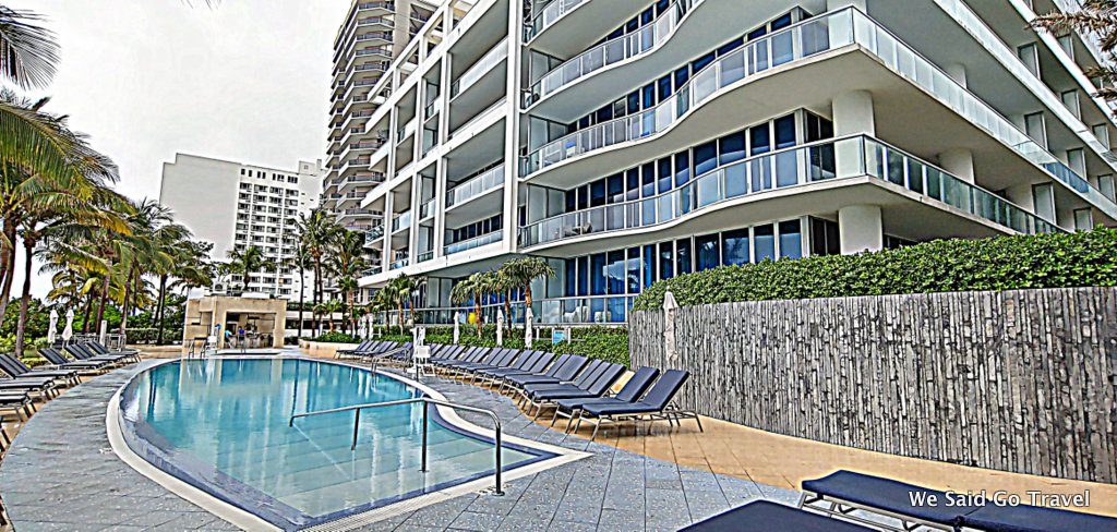 Pools at Miami Carillon