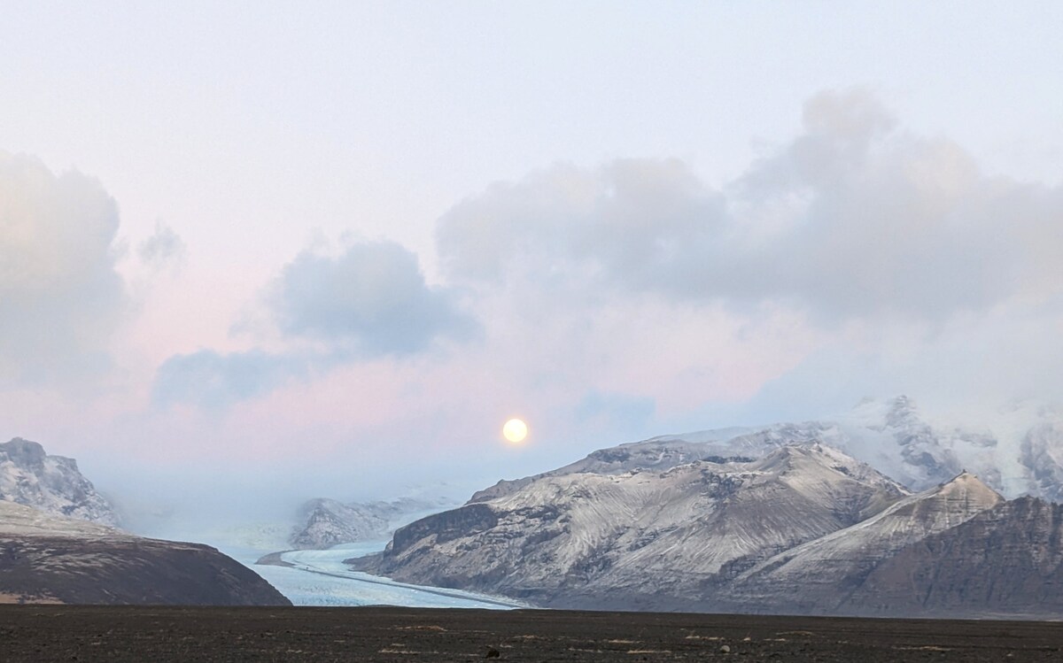 Iceland Travel Northern Lights Geothermal Pools Majestic Glaciers